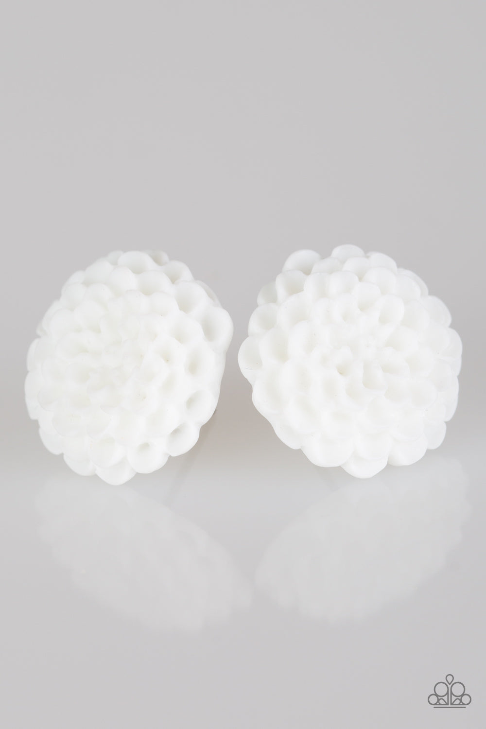 Dandelion Demure - White