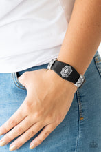 Load image into Gallery viewer, Western Romance - Black