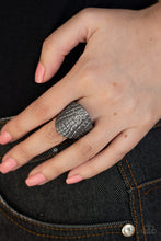 Load image into Gallery viewer, Metal Jungle - Black