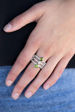 Load image into Gallery viewer, Triple Throne Twinkle - Green
